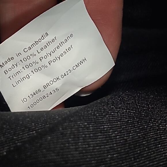 The SAK Brook Black Pebbled Leather Hobo Shoulder Bag Purse - Picture 11 of 11